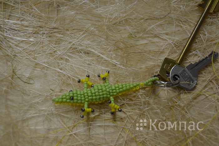 Плетение крокодила из бисера
